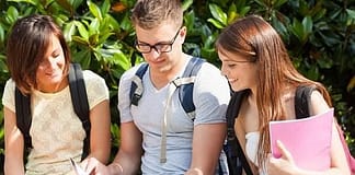 Εκπαίδευση και πολιτική κοινωνικοποίηση: Μια ασύμμετρη σχέση