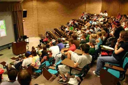 foitites Συρρίκνωση της δημόσιας Τριτοβάθμιας Εκπαίδευσης φέρνει η μεταρρύθμιση Γαβρόγλου