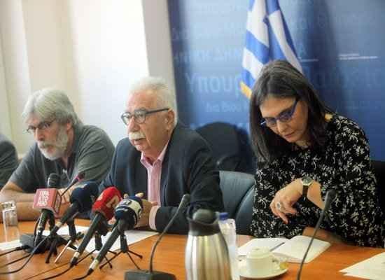 ÓÕÍÅÍÔÅÕÎÇ ÔÕÏÕ ÕÐ. ÐÁÉÄÅÉÁÓ ÊÙÓÔÁ ÃÁÂÑÏÃËÏÕ//×ÑÇÓÔÏÓ ÌÐÏÍÇÓ//EUROKINISSI