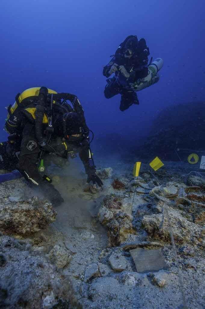 navagio-antikithiron